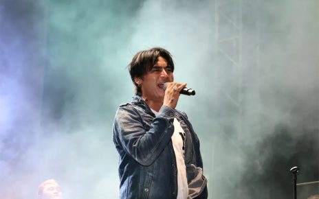 Charly Van Houten Dipercaya Jadi Duta Desa Gen Z oleh Kemendes dan PDT