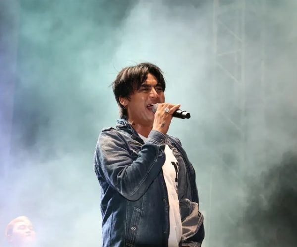 Charly Van Houten Dipercaya Jadi Duta Desa Gen Z oleh Kemendes dan PDT