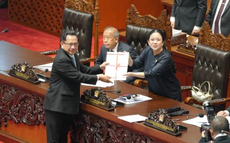 DPR Setujui 15 RUU Kabupaten/Kota di Kalimantan Jadi UU, Ini Kata Mendagri