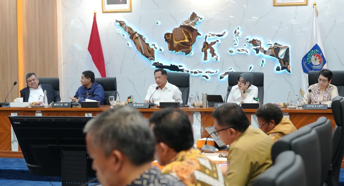Mendagri Bahas Rencana Pembangunan 2.200 Rumah Papua Pegunungan hingga Gentengisasi