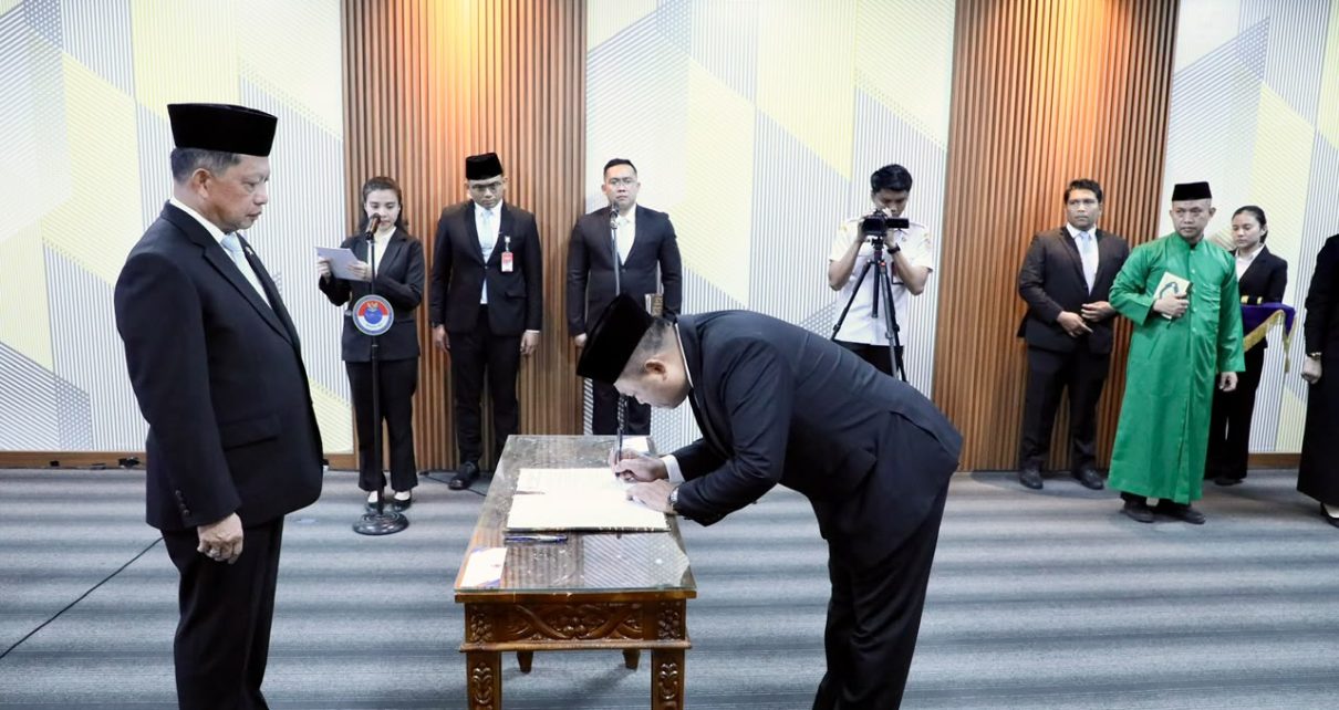 Mendagri Tito Lantik Edi Nurhabad sebagai Deputi Bidang Pengelolaan Infrastruktur Kawasan Perbatasan BNPP