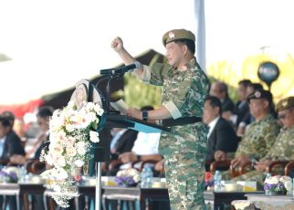 Tito Tutup Latsarmil Komcad ASN