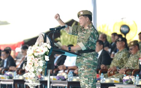 Tito Tutup Latsarmil Komcad ASN