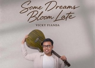 Vicky Fianda Rilis Single ‘Some Dreams Bloom Late’ tentang Refleksi Keberanian Berdamai