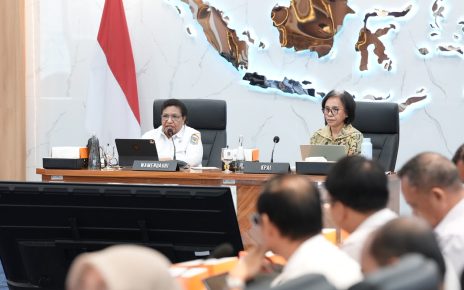 Akta Kelahiran Anak Baru 96,89%, Ribka Haluk Kejar Target 100% di 2026
