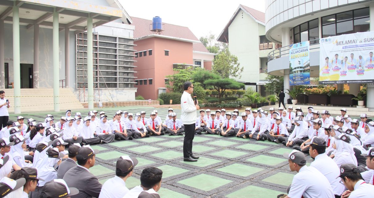 Bima Arya Ajak Siswa SMAN M.H. Thamrin Siapkan Indonesia Emas 2045