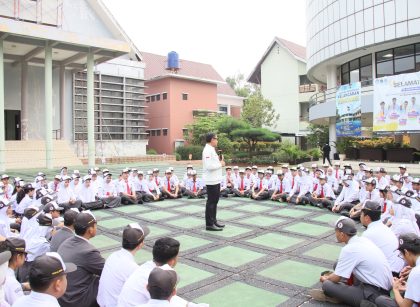 Bima Arya Ajak Siswa SMAN M.H. Thamrin Siapkan Indonesia Emas 2045