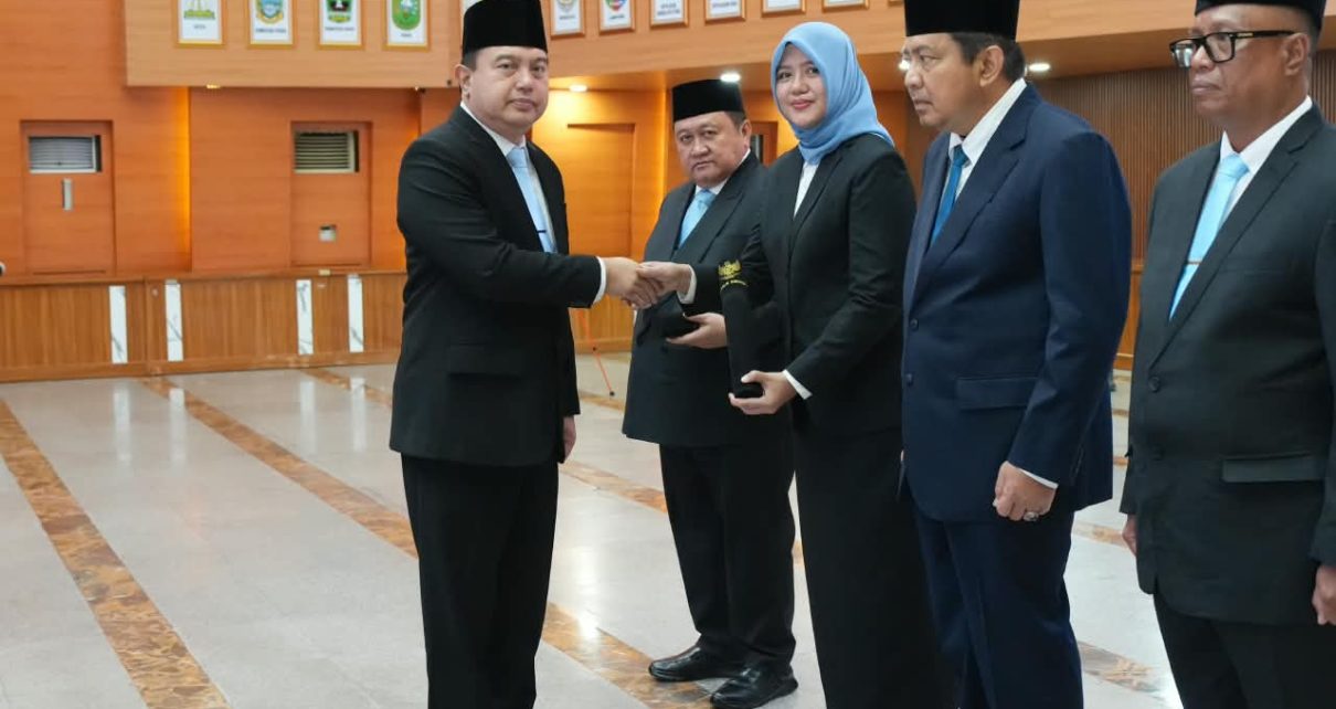 Lantik Empat Pejabat Baru, Sekjen Kemendagri Minta Evaluasi Menyeluruh dan Target Terukur