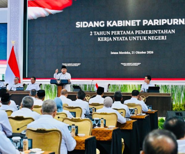 Mendagri Tito Hadiri Sidang Kabinet, Prabowo Tekankan Pentingnya Kekompakan