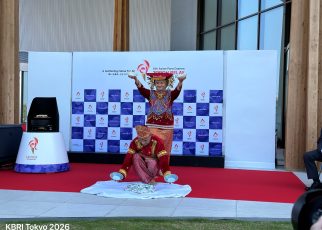 Tari Piring dan Angklung Meriahkan Estafet Obor Asian Para Games 2026 di Jepang