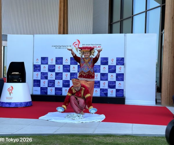 Tari Piring dan Angklung Meriahkan Estafet Obor Asian Para Games 2026 di Jepang