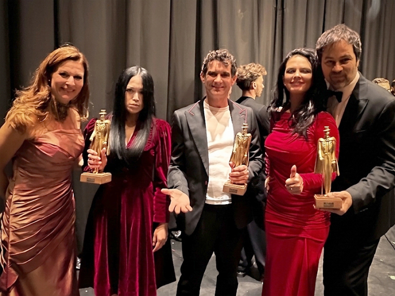 The Sacred Riana Cetak Prestasi Pesulap Indonesia Pertama Raih Les Mandrakes d’Or