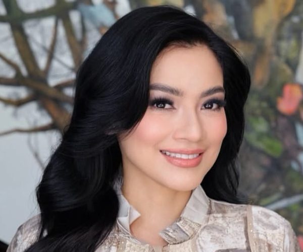 Titi Kamal Ungkap Tantangan Bintangi Film ‘The Doll Ghawiah’, Refresh ke Curug dan Hutan